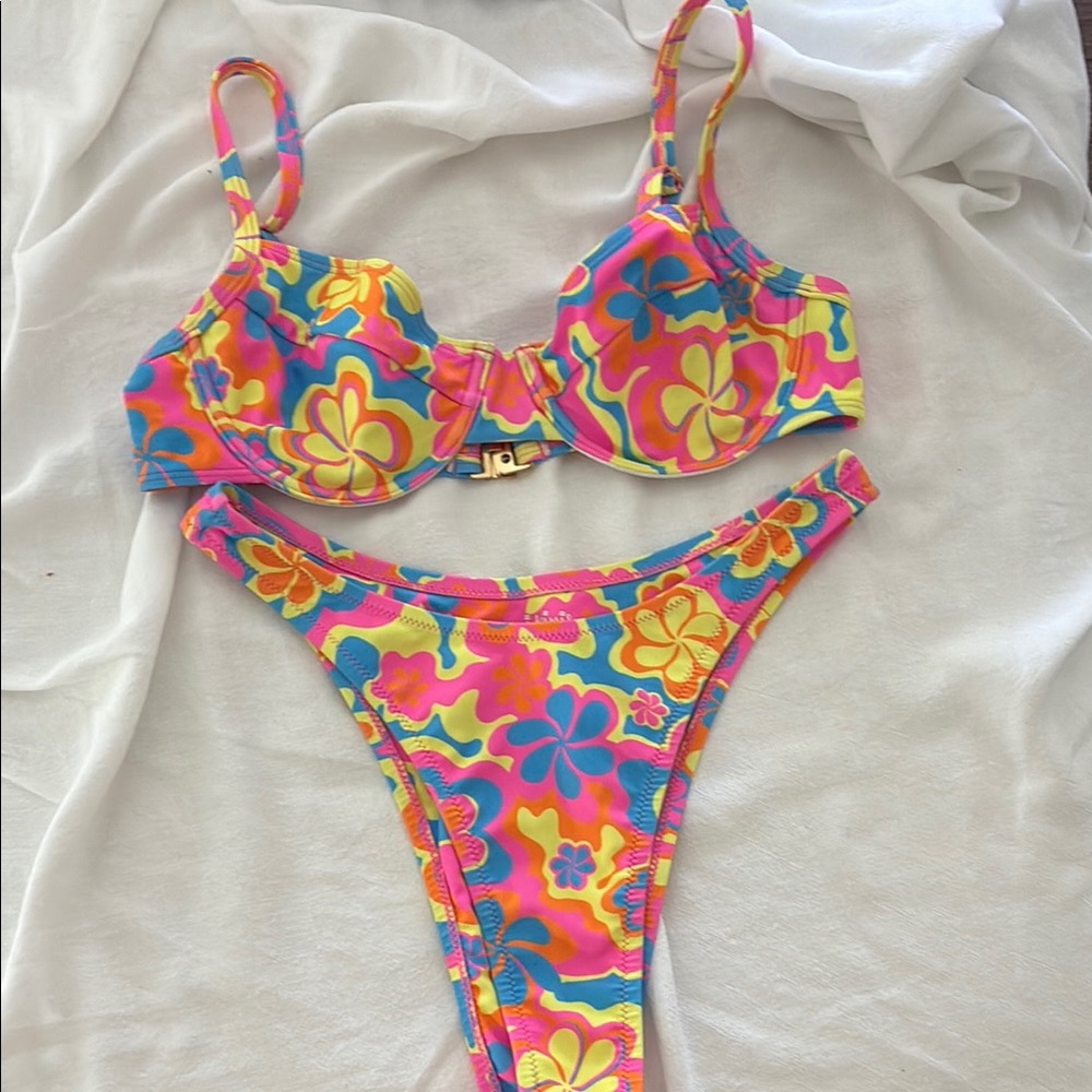 Kulani Kinis Floral Bikini Set